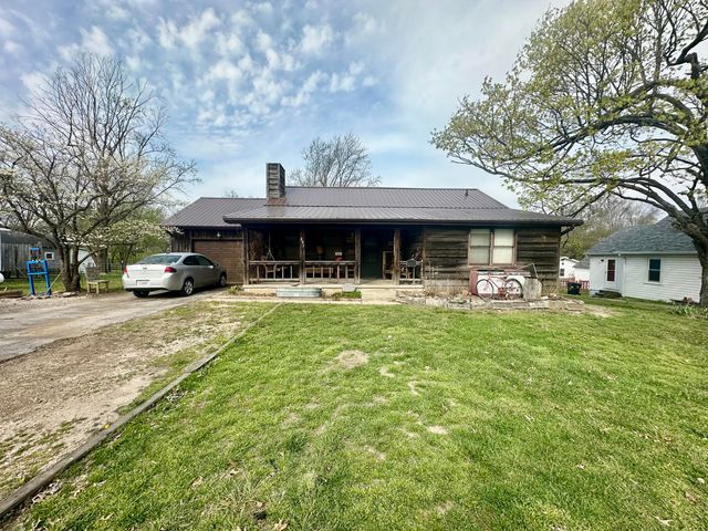 231 N Olive Street, Marshfield, MO 65706
