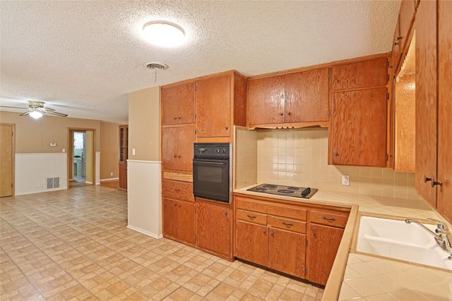 3208 Avon Drive, Denton, TX 76209