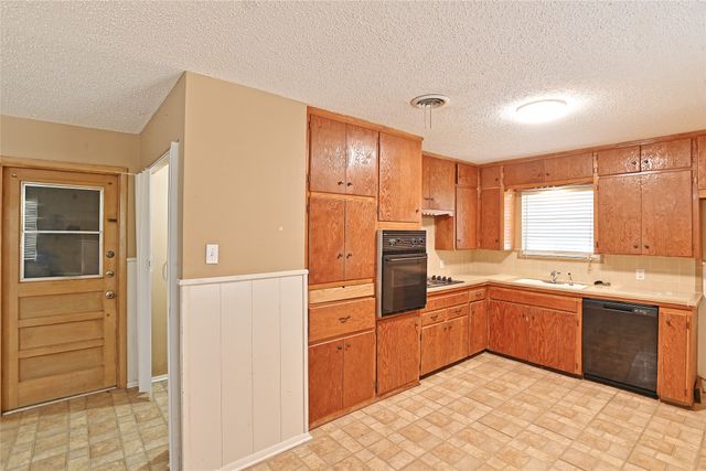 3208 Avon Drive, Denton, TX 76209