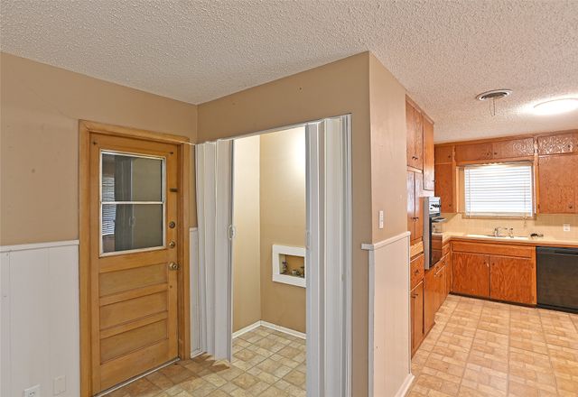 3208 Avon Drive, Denton, TX 76209