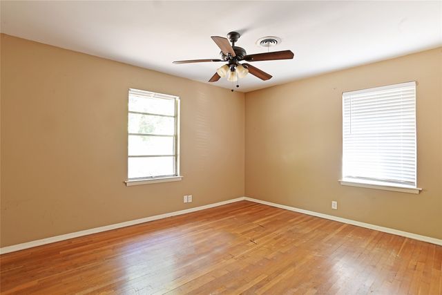 3208 Avon Drive, Denton, TX 76209