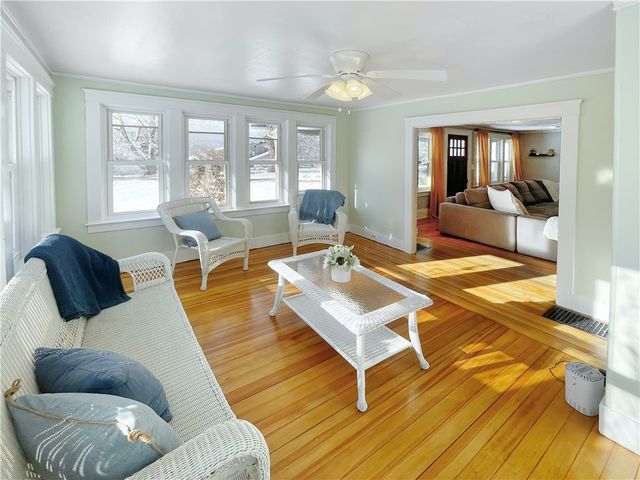 85 Hopkins Avenue, Johnston, RI 02919