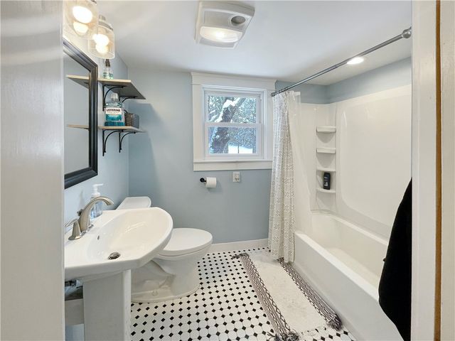 85 Hopkins Avenue, Johnston, RI 02919