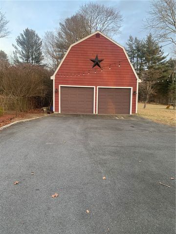 85 Hopkins Avenue, Johnston, RI 02919