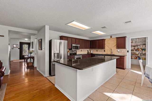 11422 Lima Dr, San Antonio, TX 78213