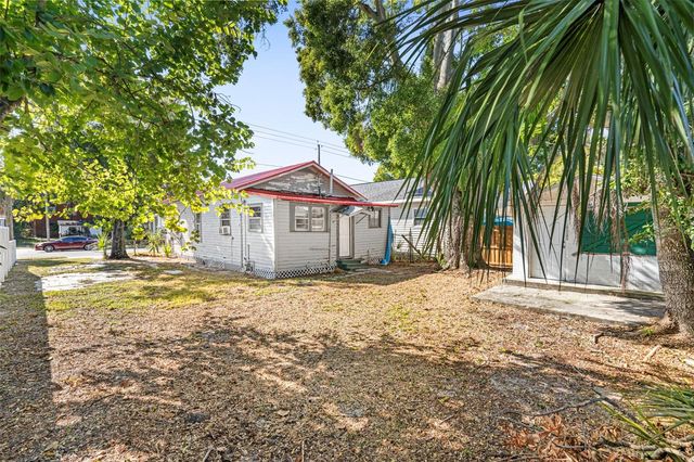 2119 W CHESTNUT STREET, Tampa, FL 33607