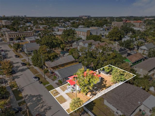 2119 W CHESTNUT STREET, Tampa, FL 33607