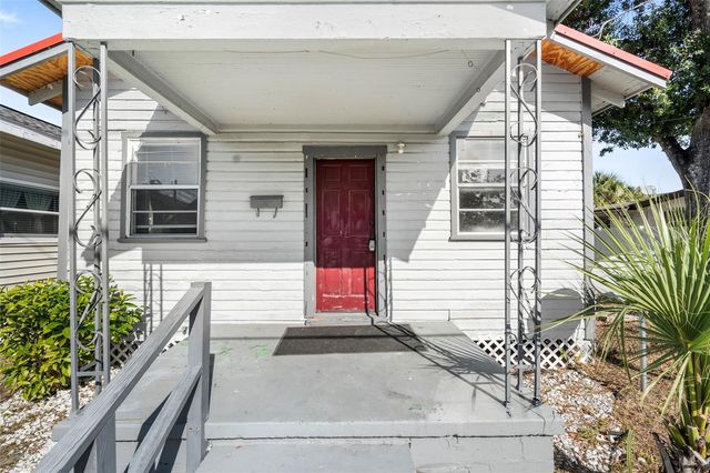 2119 W CHESTNUT STREET, Tampa, FL 33607