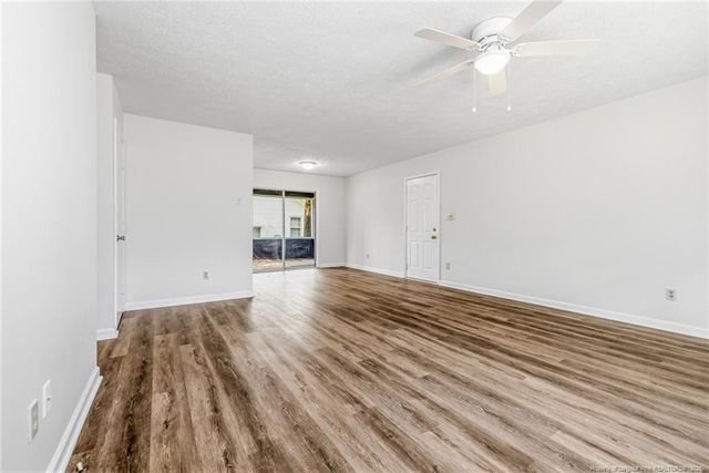 302 W 6th Avenue, Raeford, NC 28376