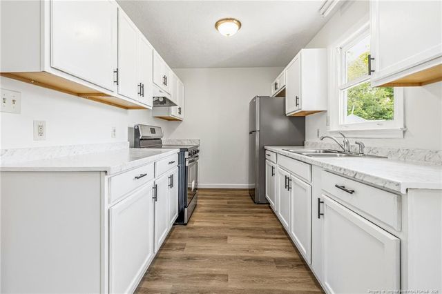 302 W 6th Avenue, Raeford, NC 28376