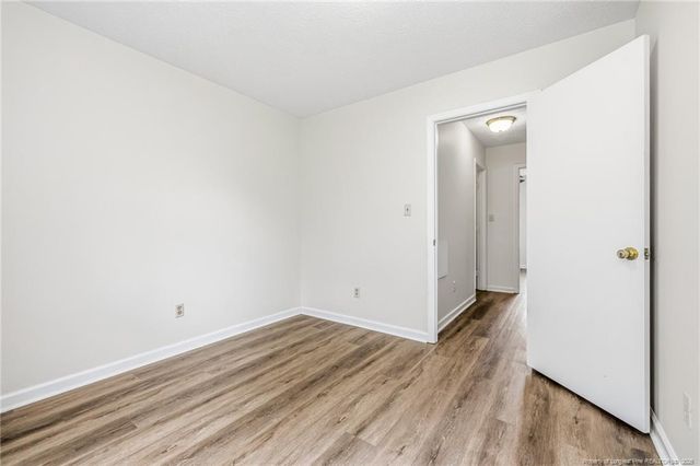 302 W 6th Avenue, Raeford, NC 28376
