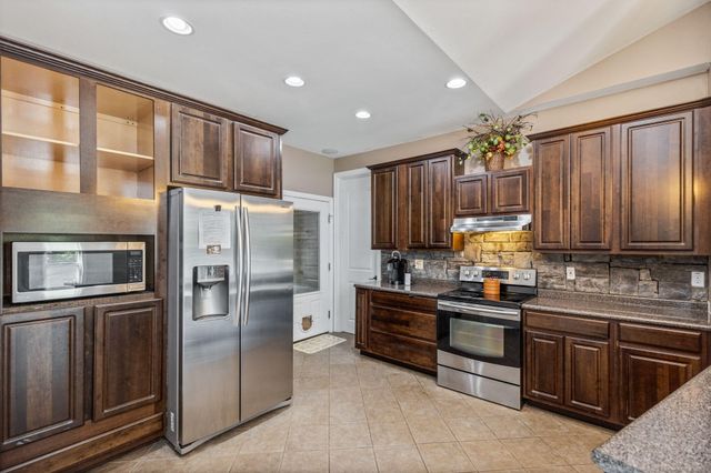 304 Lees Chapel Road, Sweetwater, TN 37874