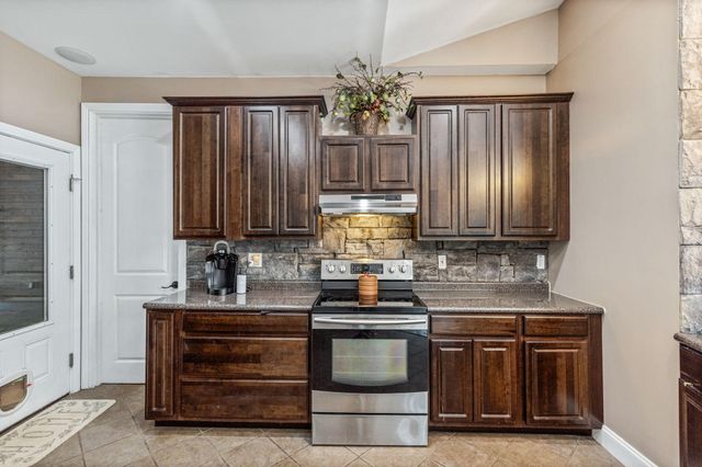 304 Lees Chapel Road, Sweetwater, TN 37874