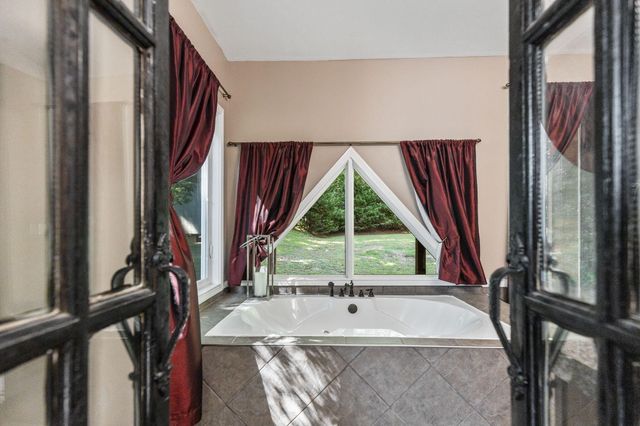 304 Lees Chapel Road, Sweetwater, TN 37874