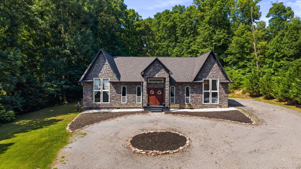 304 Lees Chapel Road, Sweetwater, TN 37874