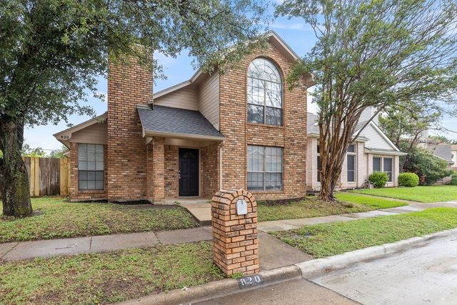 820 Greenridge Drive, Arlington, TX 76017