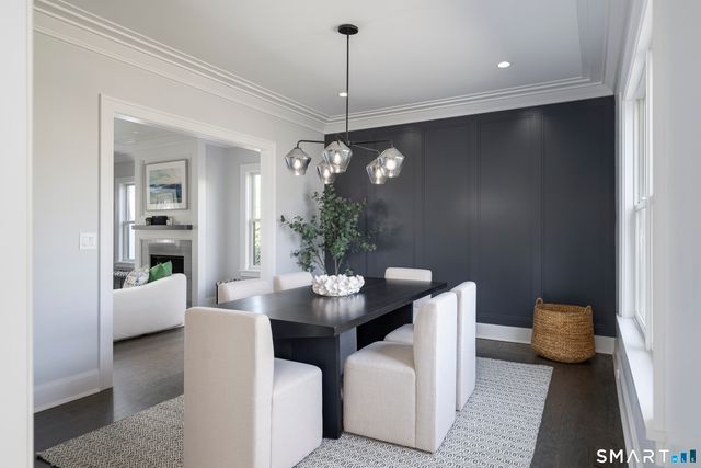 27 Raymond Street, New Canaan, CT 06840