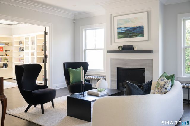 27 Raymond Street, New Canaan, CT 06840