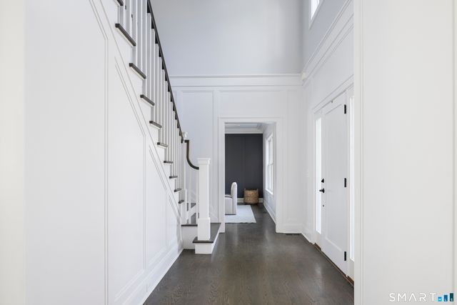 27 Raymond Street, New Canaan, CT 06840