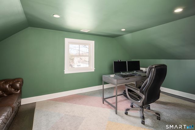 27 Raymond Street, New Canaan, CT 06840