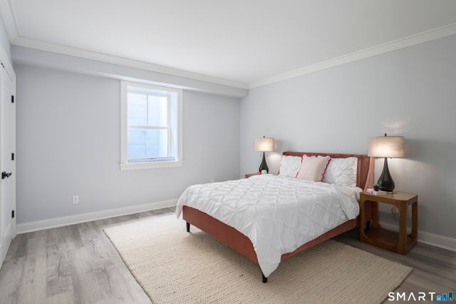 27 Raymond Street, New Canaan, CT 06840