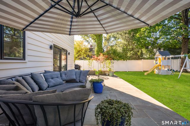 27 Raymond Street, New Canaan, CT 06840