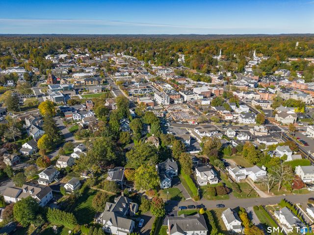 27 Raymond Street, New Canaan, CT 06840