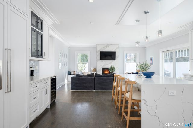 27 Raymond Street, New Canaan, CT 06840