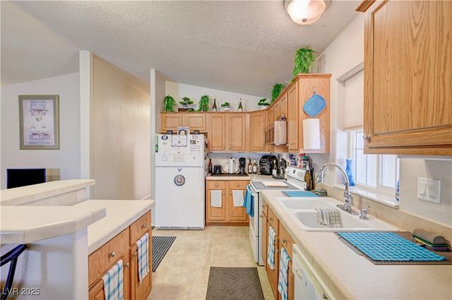 360 Inverness Avenue, Pahrump, NV 89048