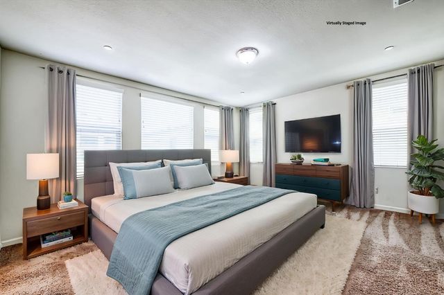 6158 E Peruna Way, Fresno, CA 93727