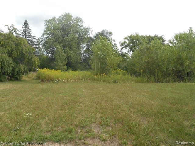 2448 Clayward Drive, Burton, MI 48509