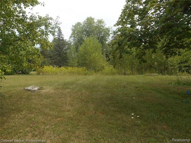 2448 Clayward Drive, Burton, MI 48509