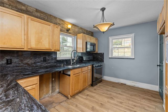 41 Bethlehem St, East Bethlehem, PA 15333