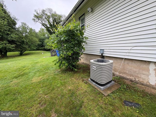 1775 BURLINGTON JACKSONVILLE RD, Bordentown, NJ 08505