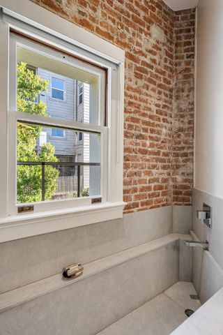 653 Dolores Street, San Francisco, CA 94110