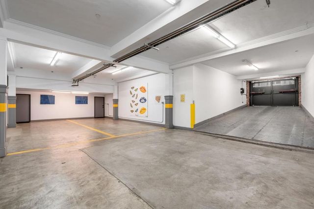 653 Dolores Street, San Francisco, CA 94110