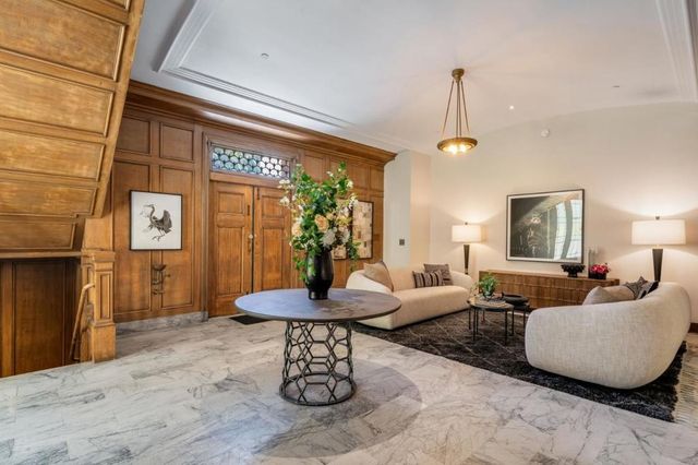 653 Dolores Street, San Francisco, CA 94110