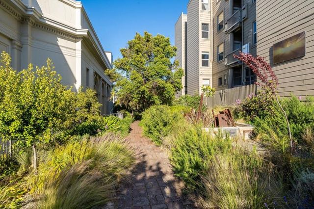 653 Dolores Street, San Francisco, CA 94110