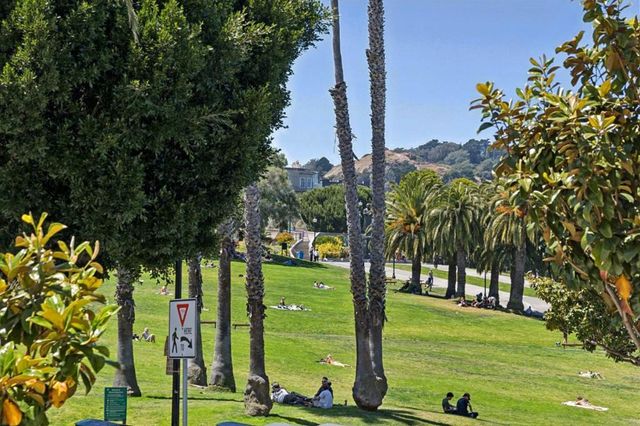 653 Dolores Street, San Francisco, CA 94110
