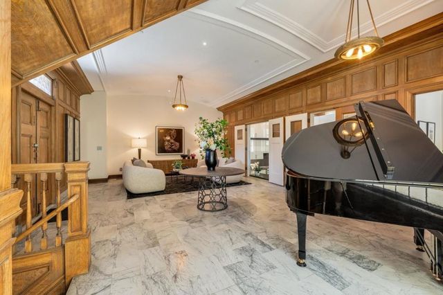 653 Dolores Street, San Francisco, CA 94110