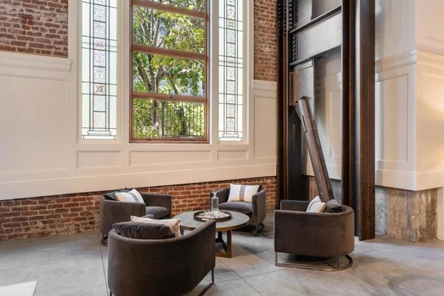 653 Dolores Street, San Francisco, CA 94110