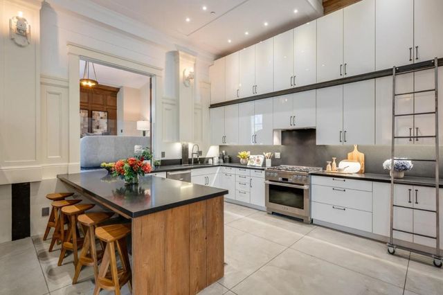653 Dolores Street, San Francisco, CA 94110