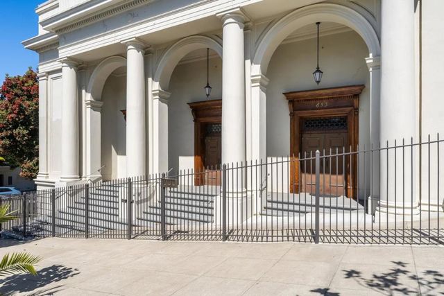 653 Dolores Street, San Francisco, CA 94110