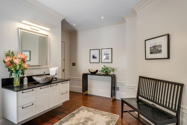 653 Dolores Street, San Francisco, CA 94110