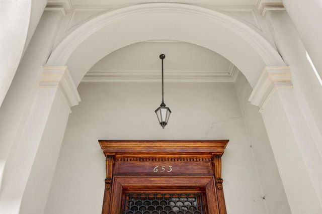 653 Dolores Street, San Francisco, CA 94110