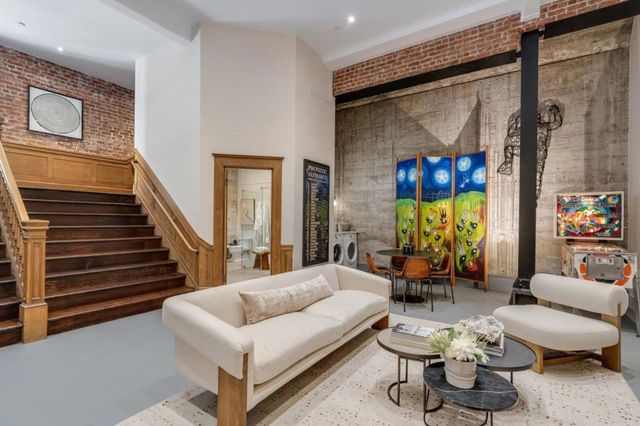 653 Dolores Street, San Francisco, CA 94110