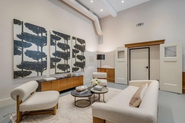 653 Dolores Street, San Francisco, CA 94110