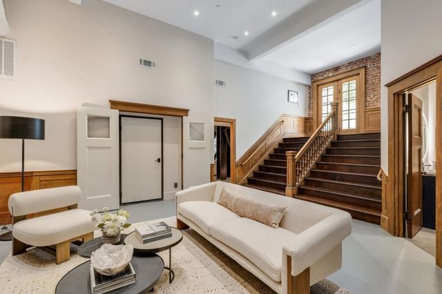 653 Dolores Street, San Francisco, CA 94110