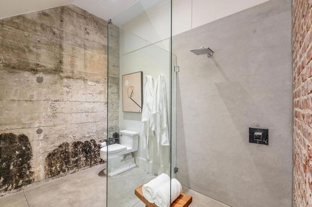 653 Dolores Street, San Francisco, CA 94110