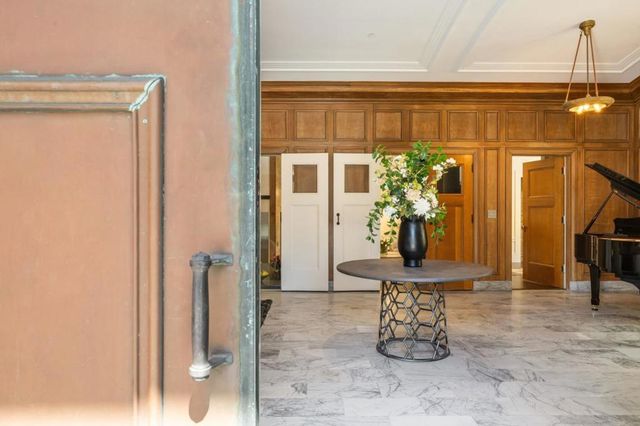 653 Dolores Street, San Francisco, CA 94110
